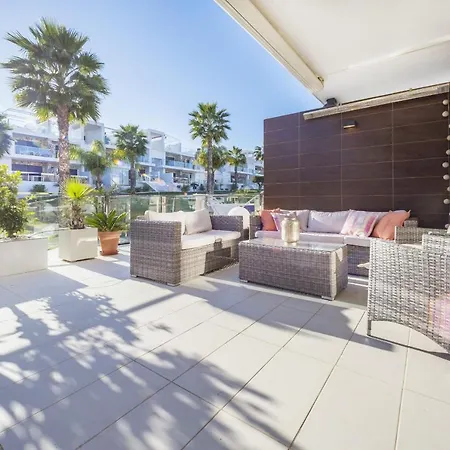 Cenuela - Lush Haven By United Renters Torrevieja