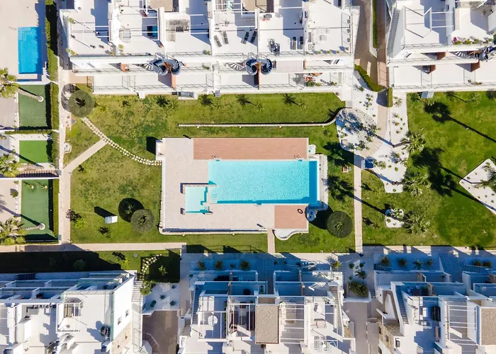Апартаменты Cenuela - Lush Haven By United Renters Торевьиа